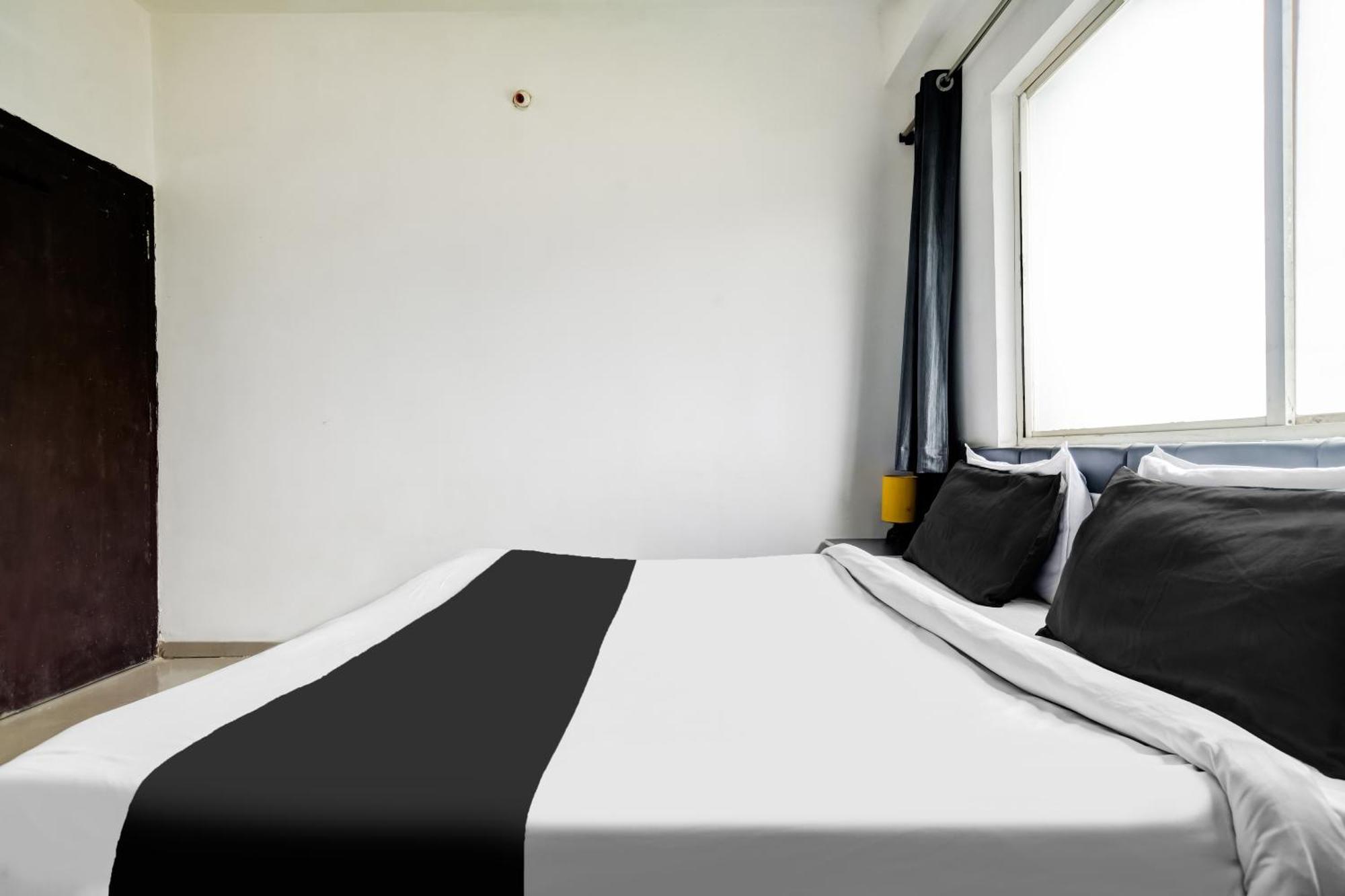 Super O Indraprasth Hotel